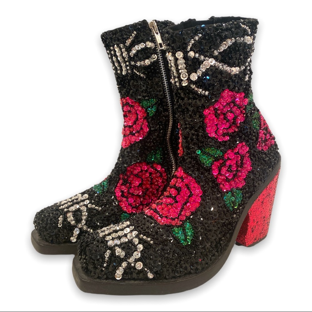 Discount Universe Pink Rose & Thorn Boot | Size 38